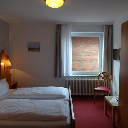 Hotel An'T Yachthaven Harlesiel Zimmer foto