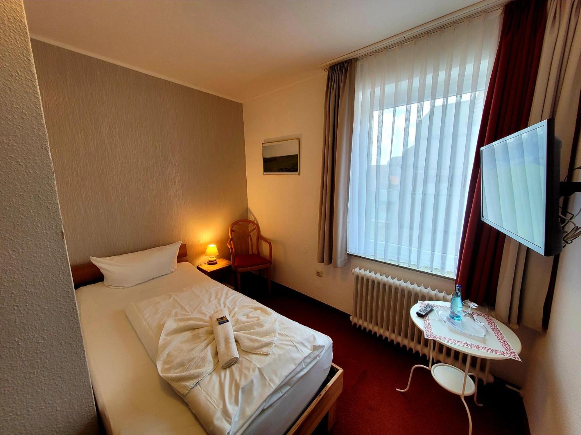Hotel An'T Yachthaven Harlesiel Zimmer foto