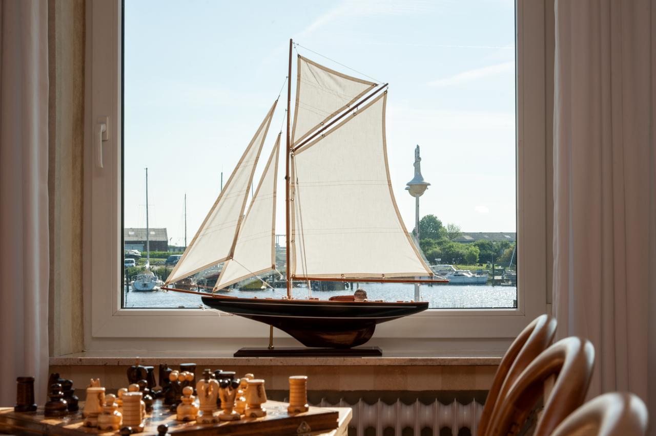 Hotel An'T Yachthaven Harlesiel Exterior foto